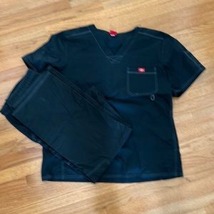 Dickies scrub set